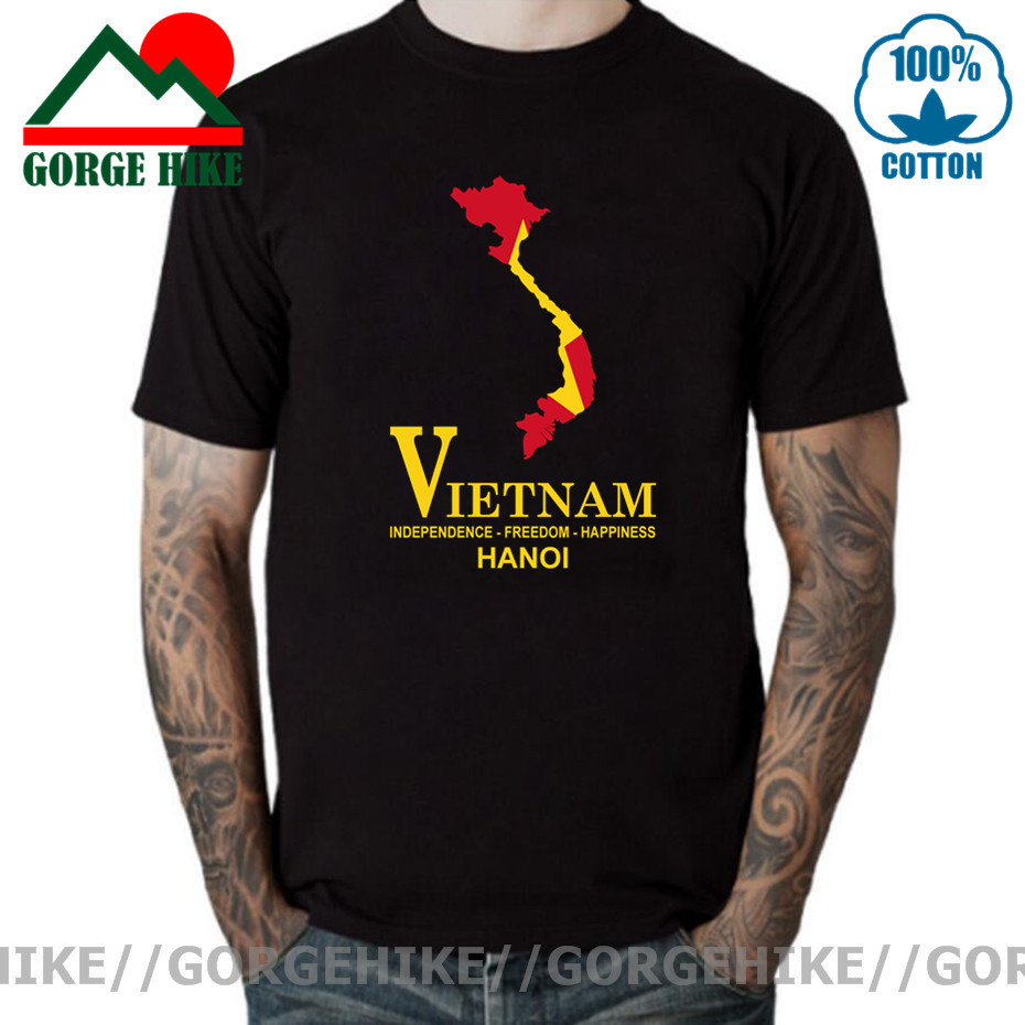 Street Fashion In Vietnam - فيتنام VNM هانوي رجل t قميص